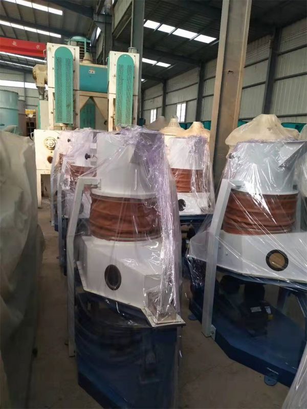億泰糧油機(jī)械成品庫房